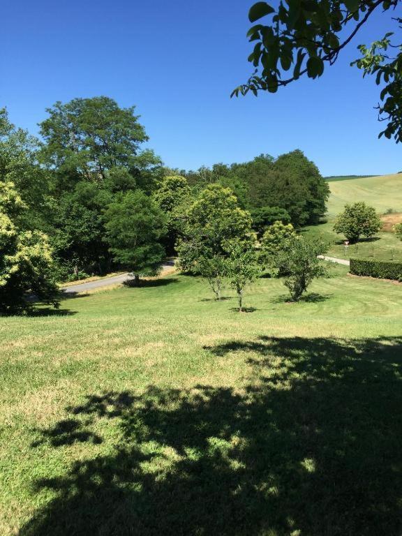Auberge De La Normandie Junhac Eksteriør bilde