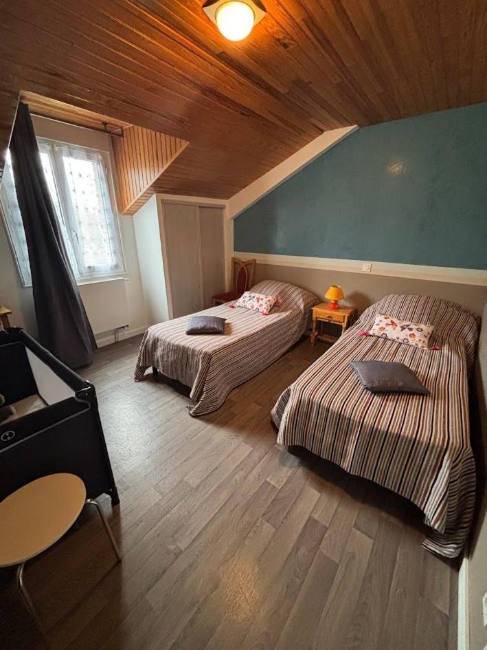 Auberge De La Normandie Junhac Eksteriør bilde