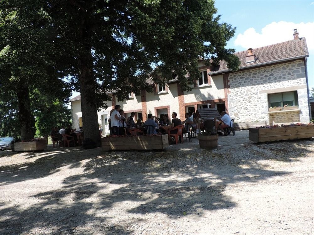 Auberge De La Normandie Junhac Eksteriør bilde